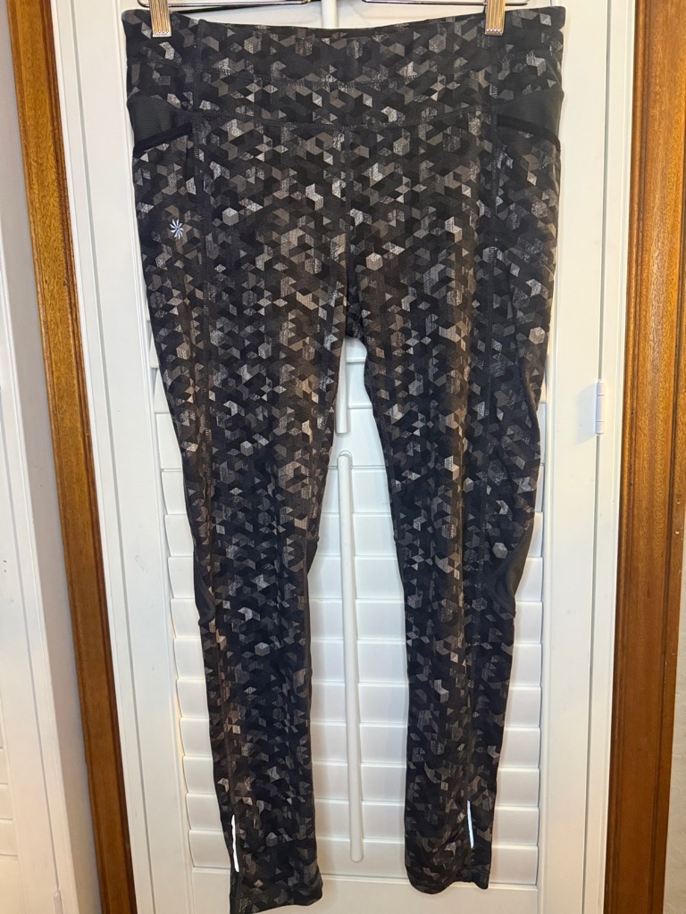 Athleta Black & Gray Geometric Print Leggings
